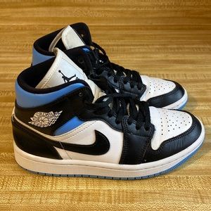 Nike Air Jordan 1 Mid University Black/White Blue BQ6472-102 Women’s Size 5
